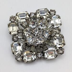 Vintage Weiss Signed Clear Crystal Rhinestone Square Brooch 1.6in